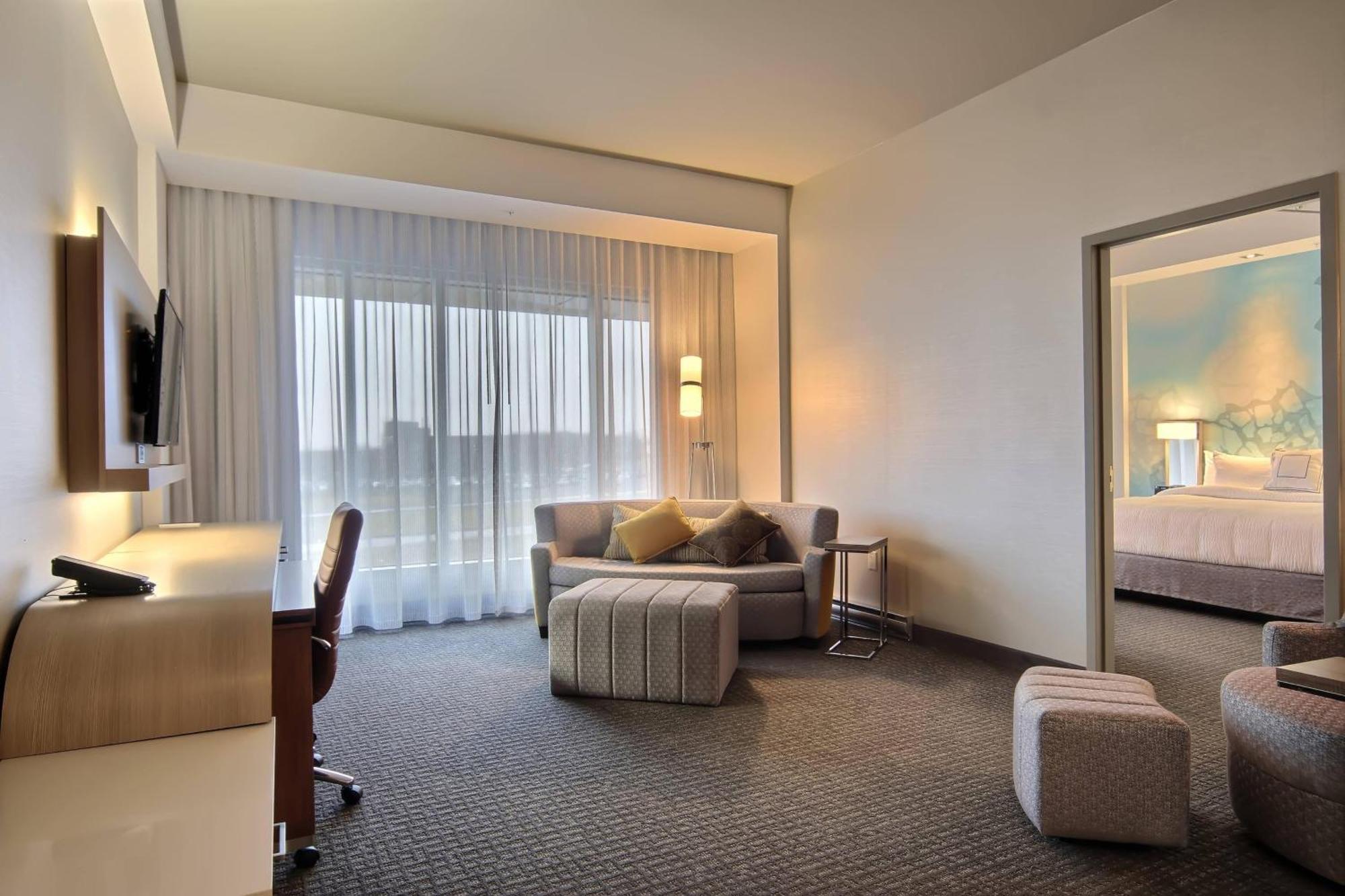 Courtyard By Marriott Quebec City Hotel Bagian luar foto