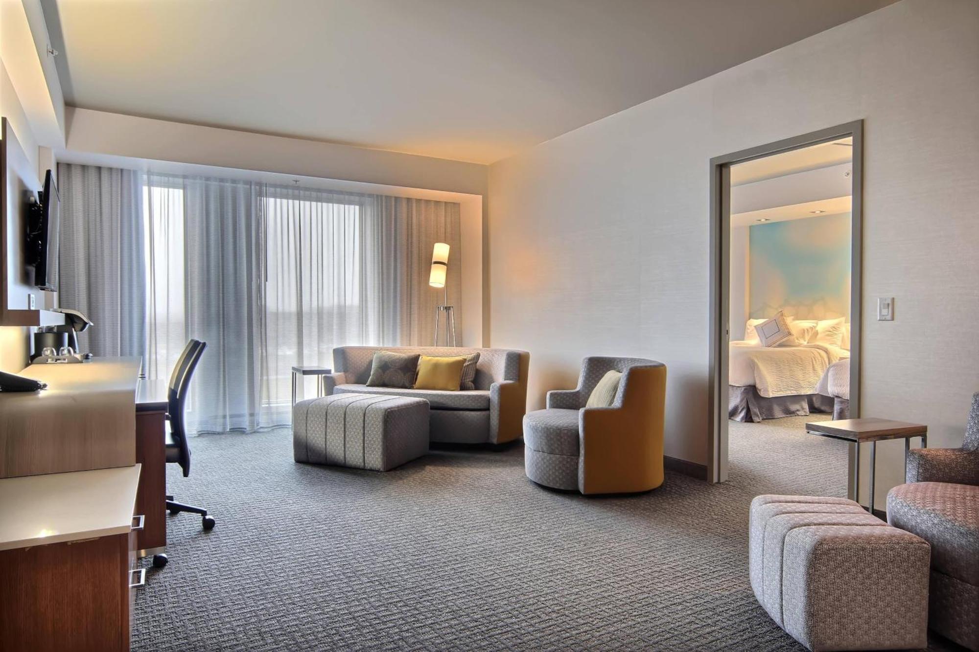 Courtyard By Marriott Quebec City Hotel Bagian luar foto